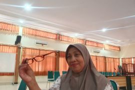 Tulungagung bagikan 232 kacamata gratis untuk penderita hipermetropi