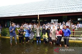 Disdik Banjarmasin mencatat 50 sekolah dari PAUD-SMP terdampak banjir