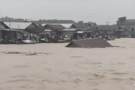 Rumah hanyut akibat banjir di Tanjabtim sudah lama kosong tidak berpenghuni