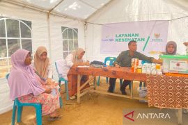 Baznas berikan layanan kesehatan gratis bagi penyintas bencana Tapteng