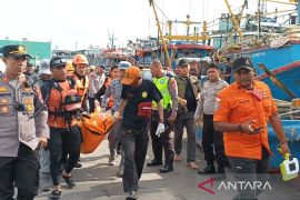 Tim gabungan temukan jasad ABK tenggelam di Pelabuhan Muara Baru