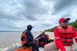 Tim SAR temukan satu korban kecelakaan kapal di Sungai Pengabuan Jambi