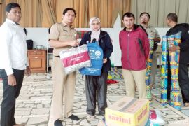 Jaksel beri bantuan warga terdampak banjir di Jalan NIS