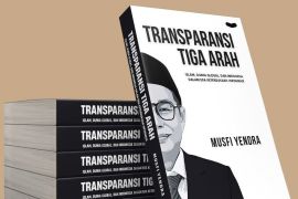 "Transparansi Tiga Arah", karya terbaru Musfi Yendra tentang keterbukaan informasi