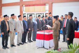 Sebanyak 15 pejabat eselon II Dompu dimutasi, berikut daftarnya