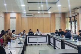 DPRD Kota Jambi tinjau dugaan pelanggaran Helen's Play Mart