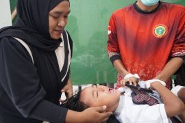 PLN UP3 Sofifi - YBM PLN gelar khitanan massal gratis 30 anak kurang mampu di Sofifi
