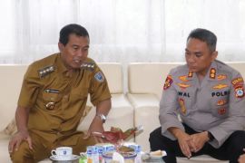 Bupati HSS terima kunjungan silaturrahmi kapolres baru