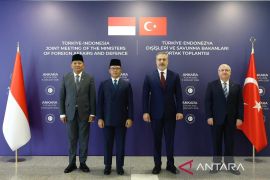 Menhan Sjafrie hadiri pertemuan Indonesia dan Turki