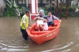 Banjir Jakarta meluas, 23 ruas jalan dan 10 RT terendam dengan ketinggian 20-95 cm