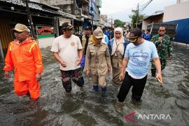 Wali Kota Jakbar pastikan alat penanganan banjir berfungsi baik