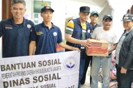 Sudinsos-BPBD salurkan membantu bagi korban kebakaran di Tambora Jakbar