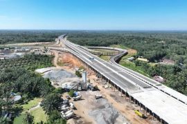 Tol Palembang-Betung berlakukan buka tutup untuk pasang balok jembatan