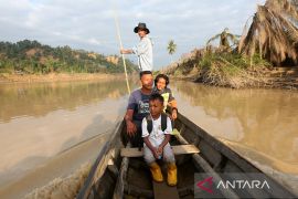 Bupati Temanggung melepas bantuan Rp1,24 miliar ke Aceh Tamiang