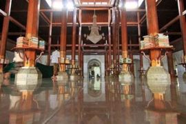 Masjid serambi ilmu, taman literasi, dan akar budaya