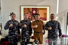 TNI AL - Danlanal Babel dampingi Danguspurla Koarmada I laksanakan Courtesy Call dengan Gubernur Babel
