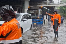Banjir di Jakarta semakin meluas, kini 57 RT dan 39 jalan terendam