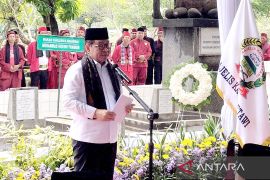 Pramono tegaskan belum tetapkan kenaikan tarif Transjakarta