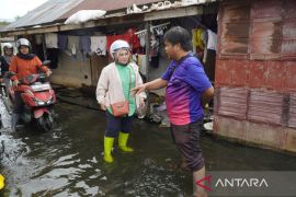 PKK Banjarmasin salurkan bantuan obat-obatan bagi korban terdampak banjir