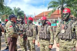 Tinjau Yonif TP 827/MCY, Menhan: Penerapan merit system bina anggota