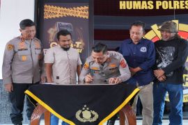 Mantan Kapolres Batang AKBP Edi Rahmat resmikan MMC