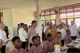 Wapres Gibran puji fasilitas siswa saat tinjau Sekolah Rakyat di Biak Papua