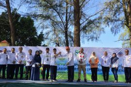 Sinergi PLN UID Sumbar dan Poltek Pelayaran Sumbar dalam Gerakan Nanam Pohon, Menjaga Bumi Merawat Masa Depan