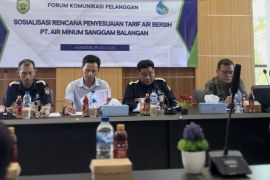 Warga Balangan keluhkan tarif air bersih naik, tetapi pelayanan turun