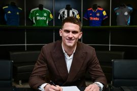 Newcastle perpanjang kontrak bek Sven Botman