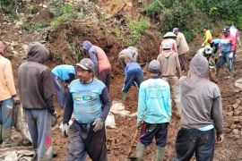 Pemkab Batang mengingatkan warga pegunungan waspada tanah longsor