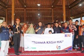 KAI Daop 7 Madiun salurkan TJSL Rp778 juta sepanjang 2025