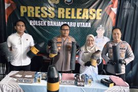 Polres Banjarbaru tangkap pencuri Bollard trotoar di Panglima Batur, satu pelaku buron