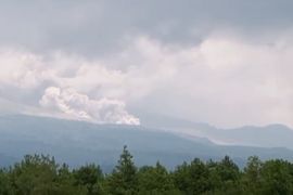 Gunung Semeru kembali luncurkan awan panas guguran dan banjir lahar hujan