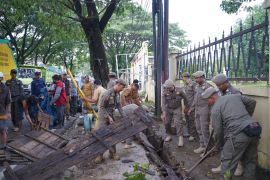 Pemkot Makassar kembali tertibkan PK5 di jalan Pajjaiang Sudiang