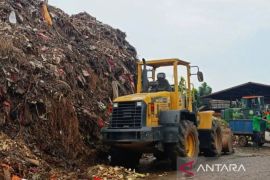 DLH DKI Jakarta dorong pengelolaan sampah mandiri di Pasar Induk Kramat Jati