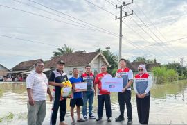 Pertamina Patra Niaga Regional Sumbagsel aksi tanggap bencana bantu korban banjir di Belitang