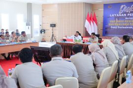 Wamen Ossy tekankan kekompakan dan soliditasinternal dukung pelayanan pertanahan