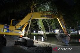 Pemkot Banjarmasin keruk Sungai Gatot Subroto cegah banjir