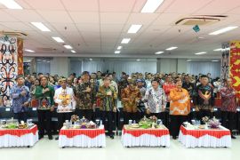 Perayaan Natal ASN dan PTT Pemprov Kaltara, Kakanwil Kemenag Kaltara Ajak Perkuat Kerukunan dan Moderasi Beragama