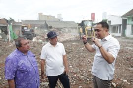 Pemkot Surabaya tuntaskan pembebasan lahan Jalan Layang Taman Pelangi