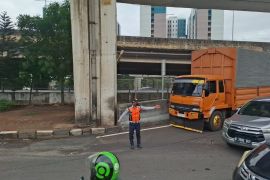 Ini kata Dishub soal Exit Tol Rawa Buaya Jakbar diblokade pakai rantai