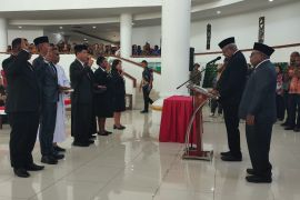 Bupati John Rettob: Pejabat struktural harus lolos seleksi jabatan