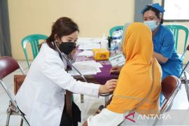 Pemkot Pekalongan melanjutkan program UHC untuk warga miskin