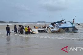 Bupati Bangka rancang usulan PSN pengerukan alur Muara Jelitik
