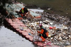 1.790 Pasukan Oranye tangani sampah di lokasi rawan banjir