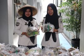 Dukung ketahanan pangan, warga binaan Rutan Serang panen lele dan sayur