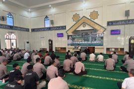 Polda Kepri peringati Isra Mi\'raj guna perkuat spiritual personel