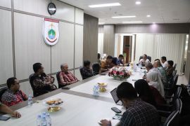 Pemprov Sulbar berupaya tekan angka kemiskinan turun satu persen setiap tahun