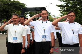 Membentuk karakter petugas haji melalui latihan baris-berbaris