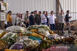 Menteri LHK ultimatum pengurus Pasar Induk Caringin